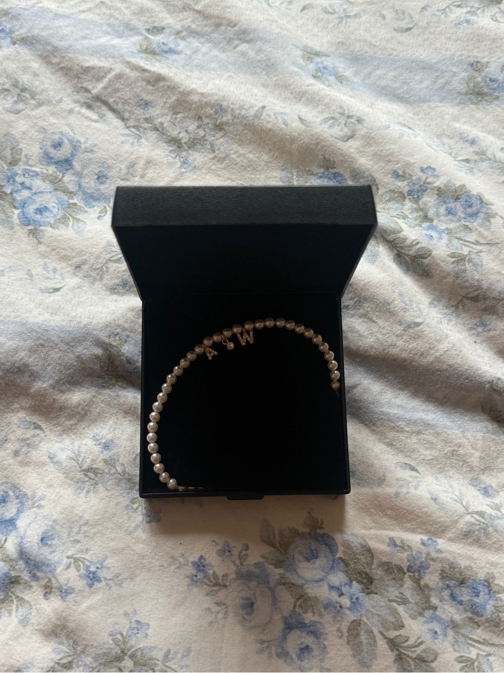 Rare Lana Del Rey A&W Pearl Necklace